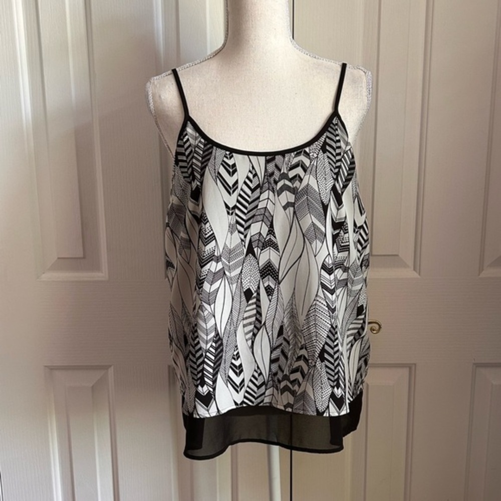 DANIEL RAINN Women Lined, Black and White, Leaves Design Camisole, Size Medium